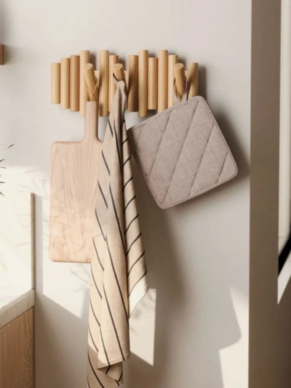 Umbra EUC Picket Hook Wall Hook w/5 Hooks in Natural Beveled Pine Wood